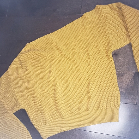 Sweater - Picture 2 of 2